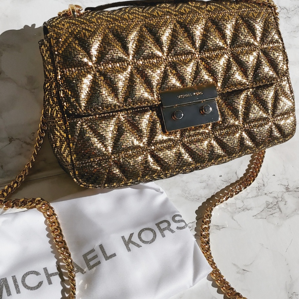 Micheal Kors gold leather shoulder purse: sloan